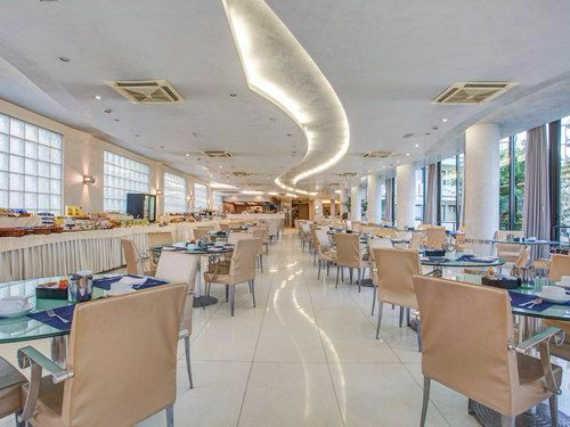 帕尔梅尊贵度假酒店 米兰马瑞提那 外观 照片